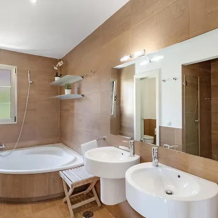Villa Pure Luxury And Comfort La Oliva